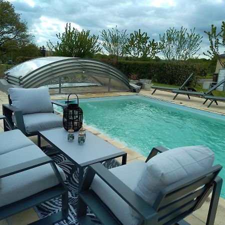 Maison/Villa avec piscine privée Gîte Brain d'eau La Chapelle-de-Brain Extérieur photo