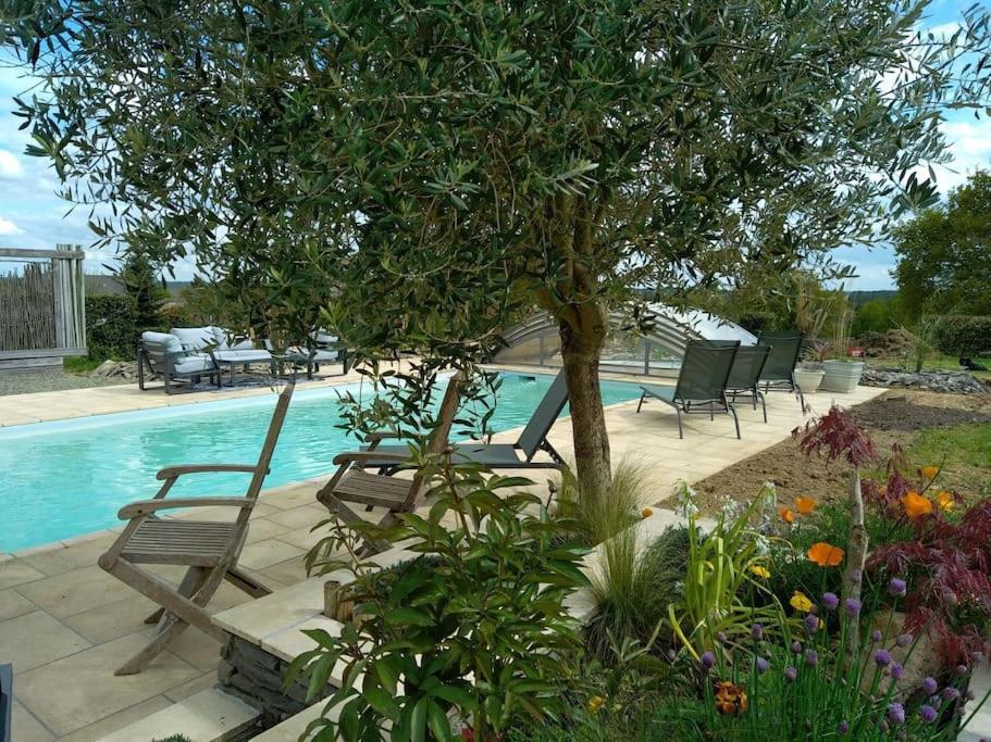 Maison/Villa avec piscine privée Gîte Brain d'eau La Chapelle-de-Brain Extérieur photo